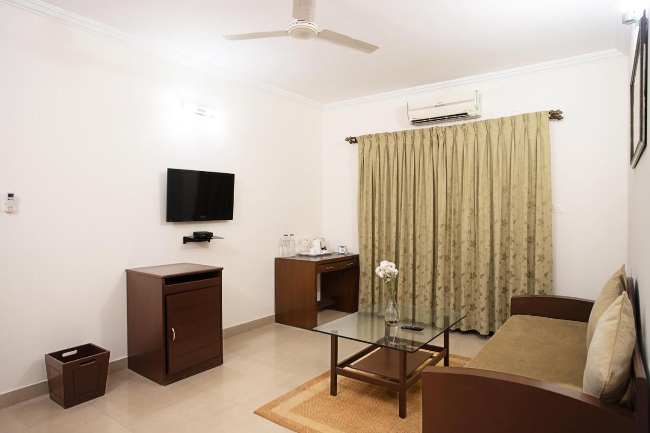 Goa Villagio & - A Unit Of Ihm, 10 Min Walk From Resort 4*