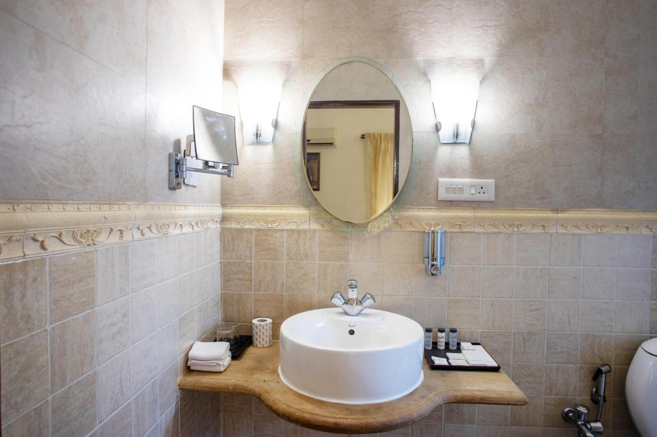 Goa Villagio & - A Unit Of Ihm, 10 Min Walk From 4*