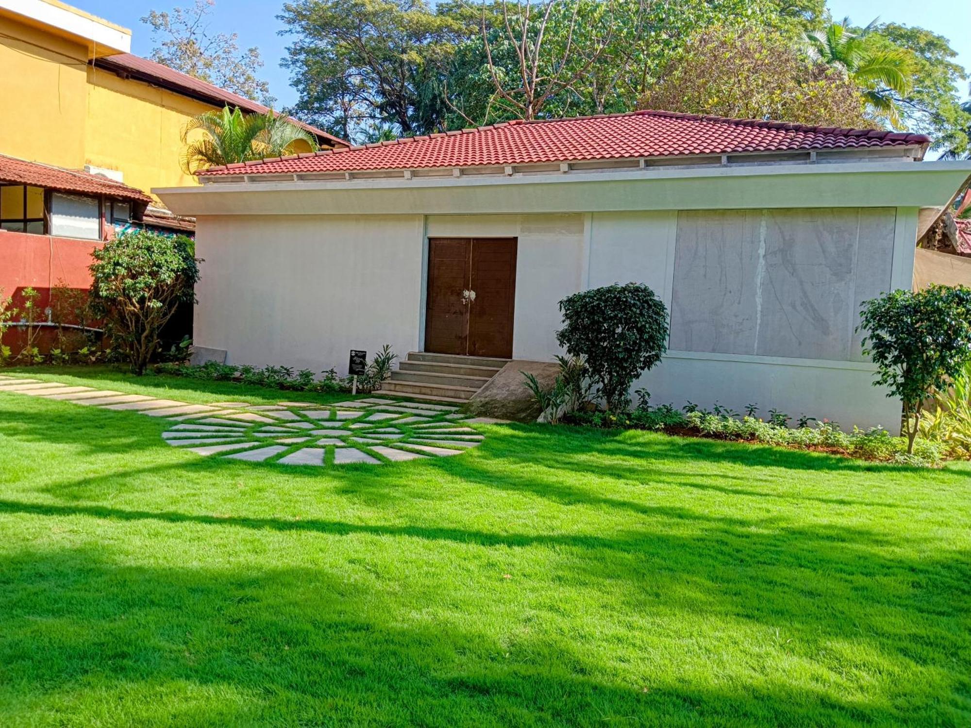 Resort Goa Villagio & - A Unit Of Ihm, 10 Min Walk From 4*