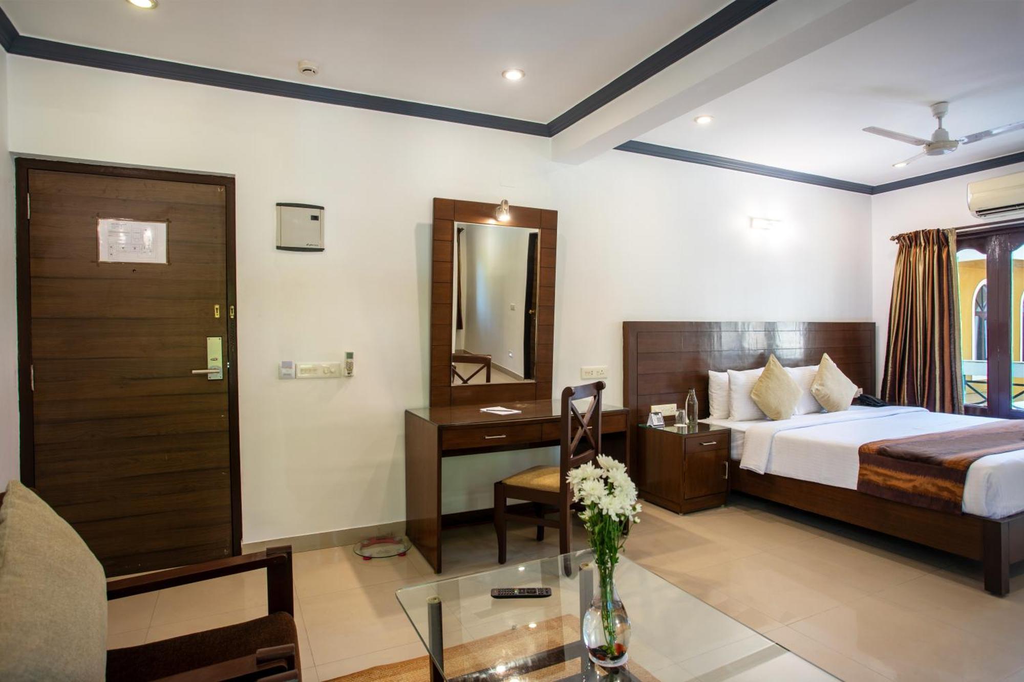 Goa Villagio & - A Unit Of Ihm, 10 Min Walk From