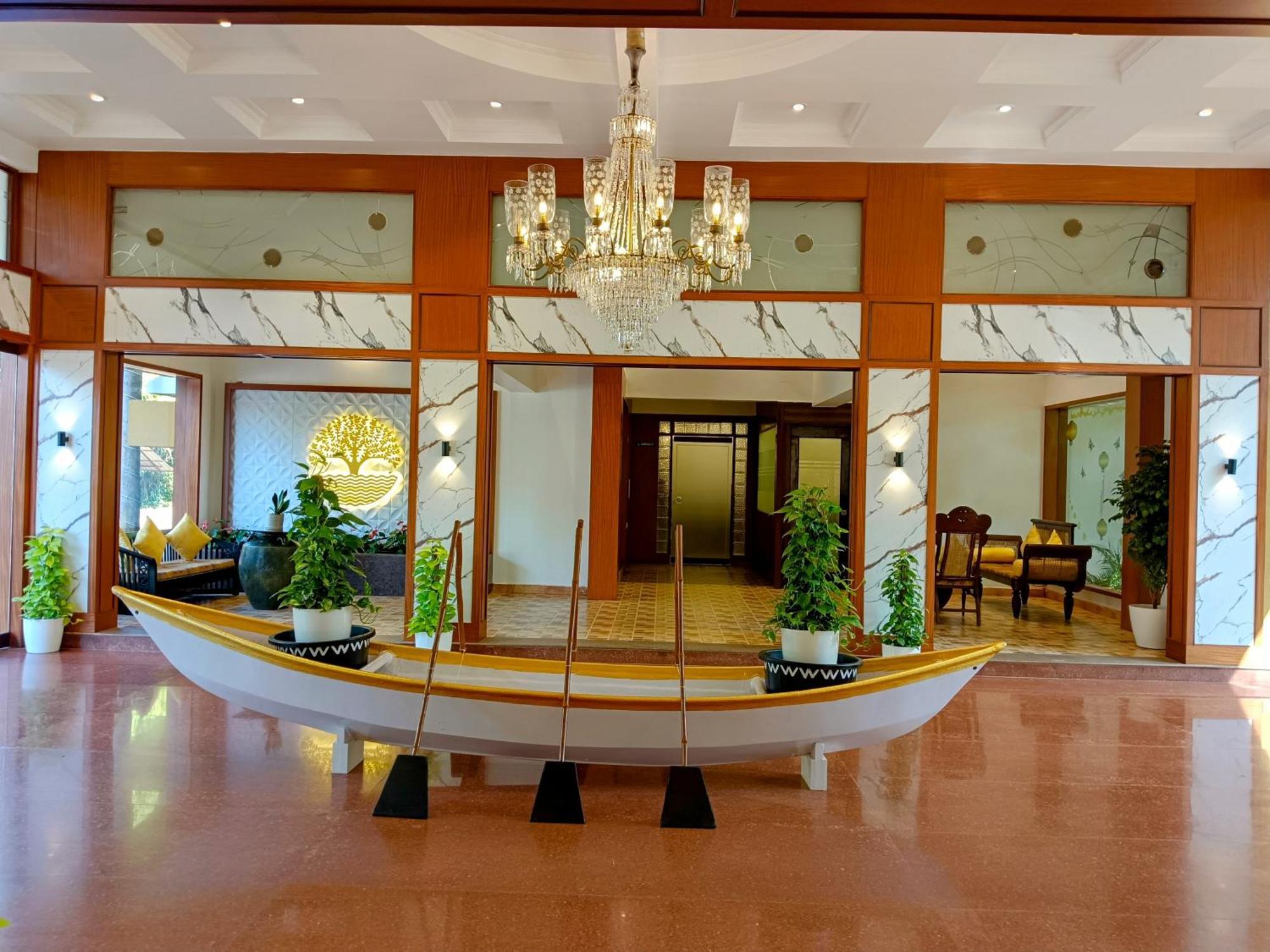 Goa Villagio & - A Unit Of Ihm, 10 Min Walk From Resort 4*